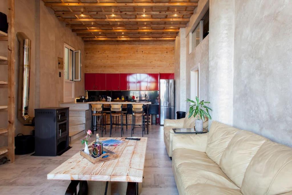 אגיה פלגיה קיתירה Lenico Beachfront Suites מראה חיצוני תמונה