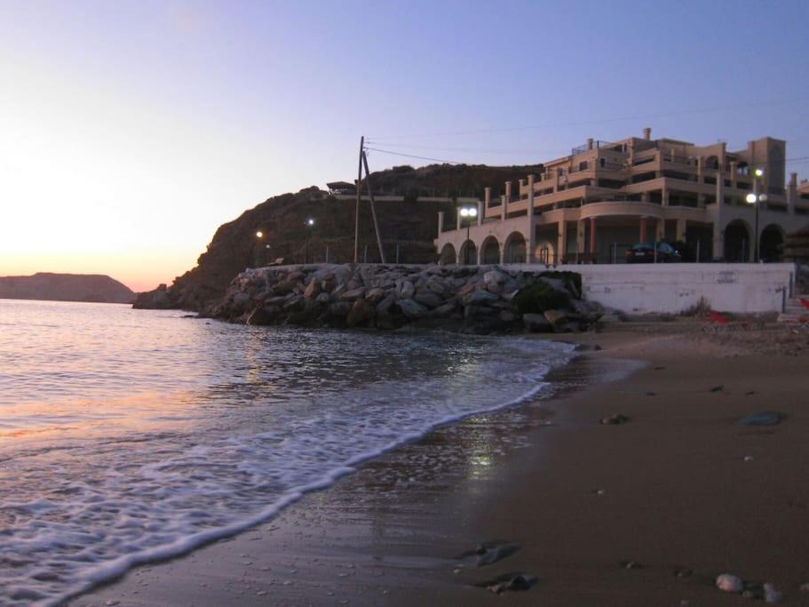 אגיה פלגיה קיתירה Lenico Beachfront Suites מראה חיצוני תמונה