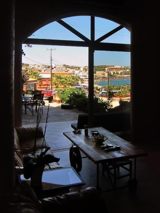 אגיה פלגיה קיתירה Lenico Beachfront Suites מראה חיצוני תמונה